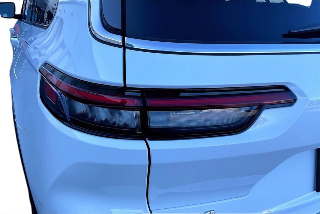 Used 2024 Jeep Grand Cherokee L Limited w/ Luxury Tech Group II AWD/4WD image 25