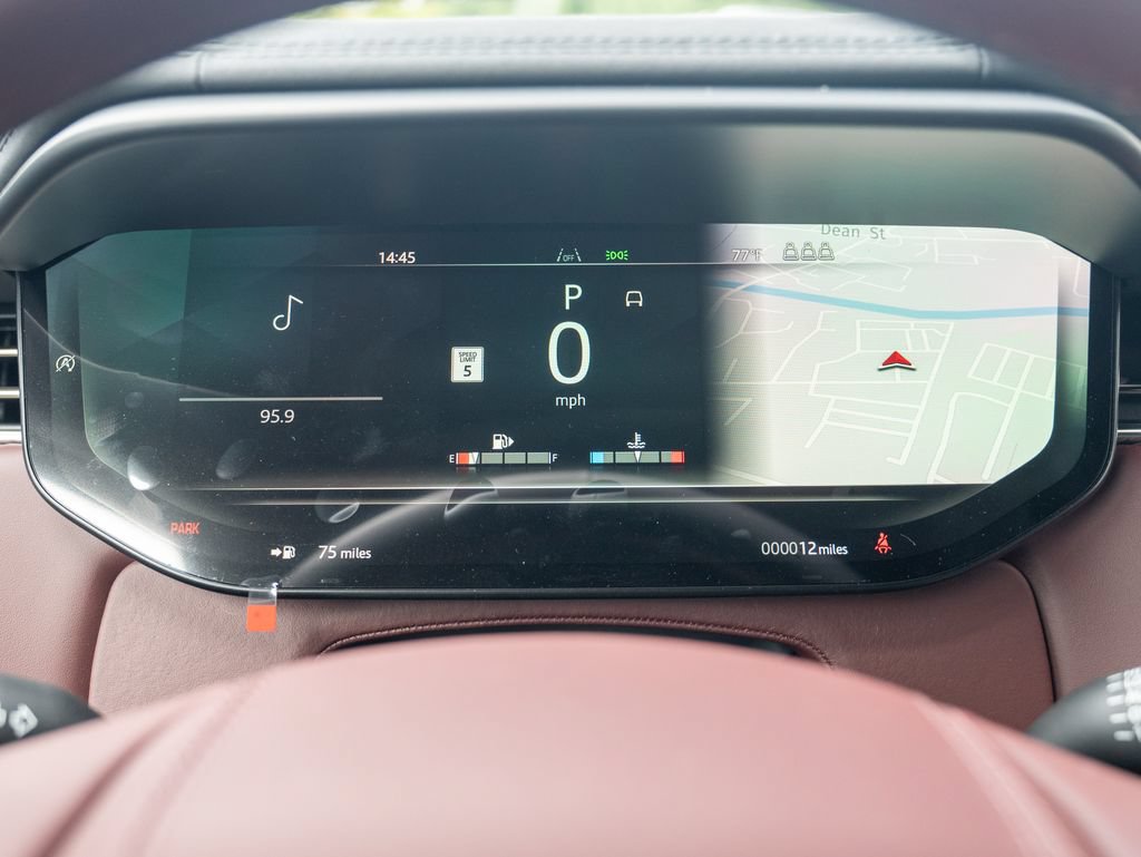 New 2026 Land Rover Range Rover Sport Dynamic SE AWD/4WD image 13