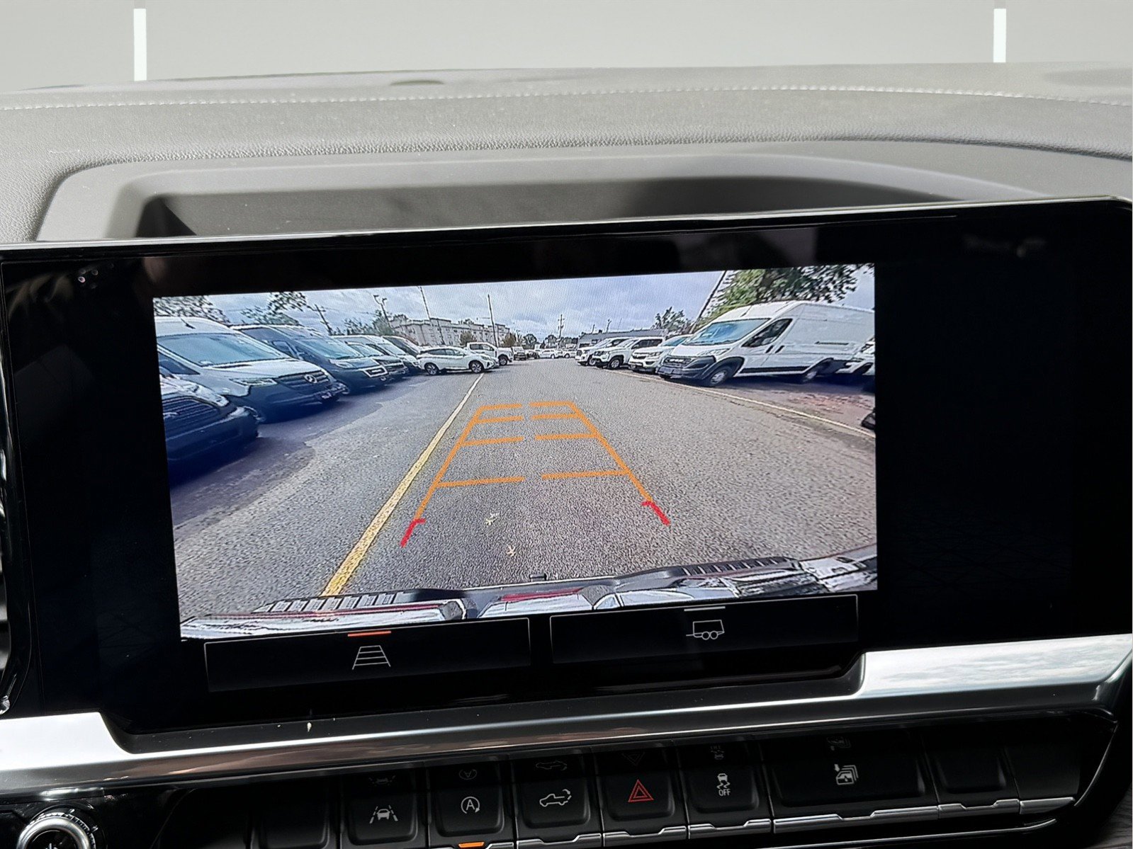 Certified 2025 GMC Sierra 1500 SLT image 32