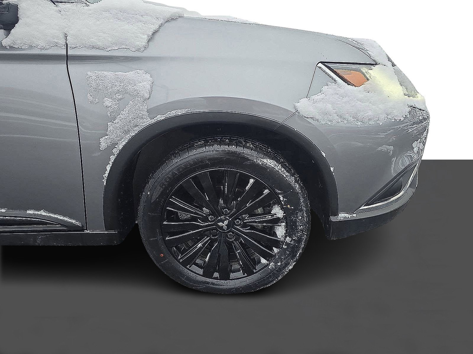 Used 2020 Mitsubishi Outlander LE image 2