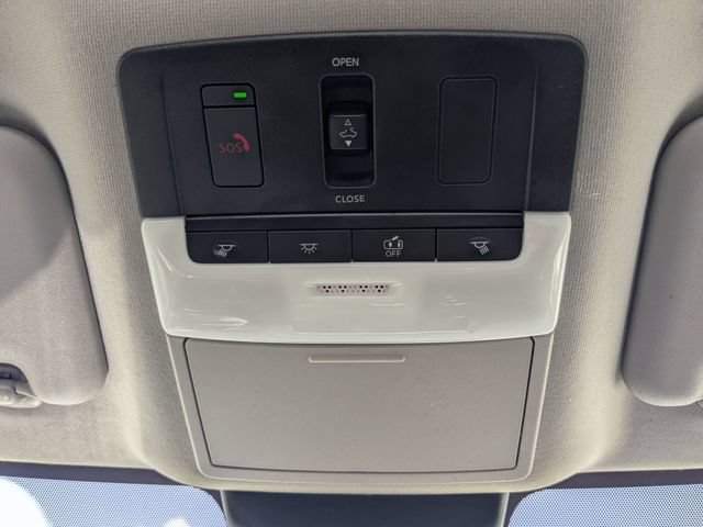 Used 2025 Nissan Sentra SR w/ SR Premium Package FWD image 24