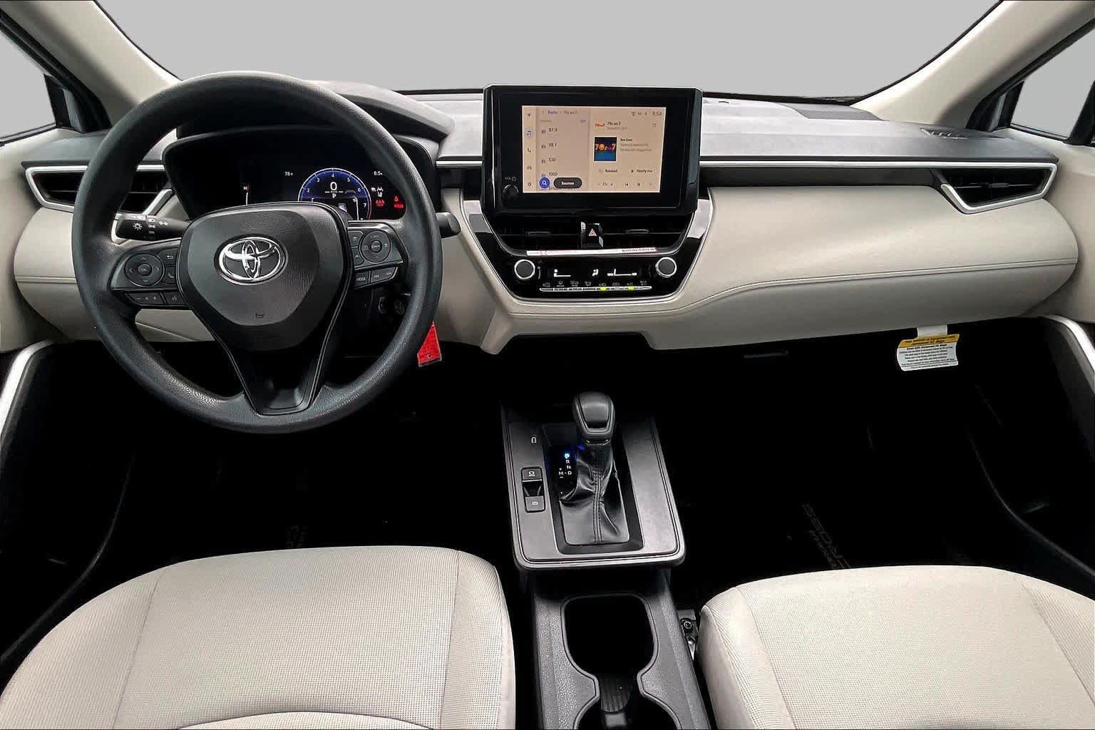 Used 2026 Toyota Corolla Cross L FWD image 15