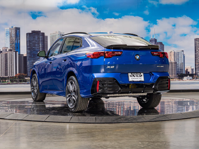 New 2026 BMW X2 xDrive28i w/ Technology Package AWD/4WD image 9