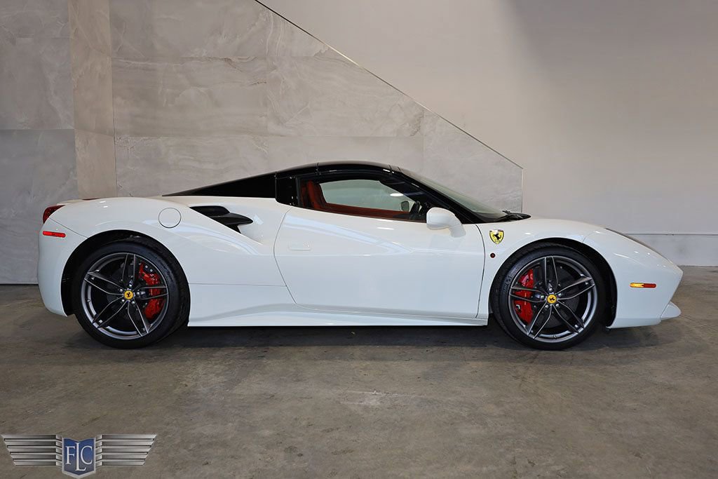 Used 2019 Ferrari 488 Spider image 49