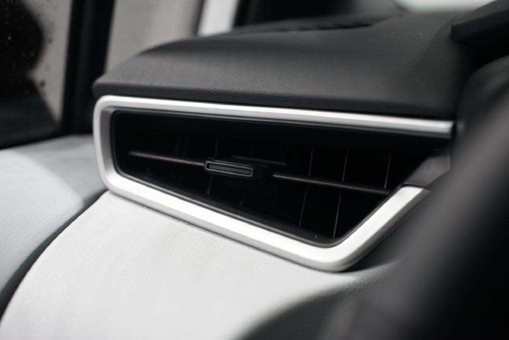New 2027 Toyota Corolla SE FWD image 25
