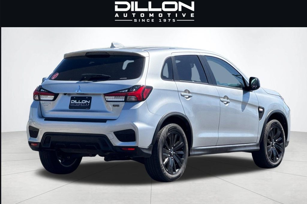 Used 2025 Mitsubishi Outlander Sport SE AWD/4WD image 4