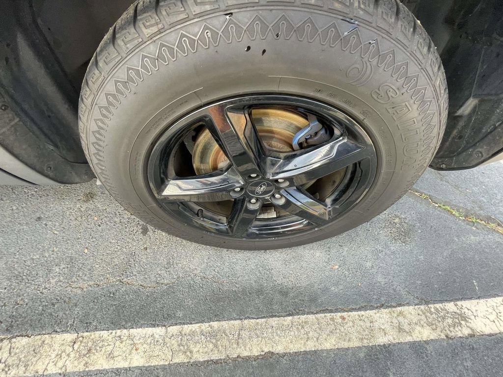 Used 2017 Ford Explorer XLT w/ Equipment Group 202A image 23