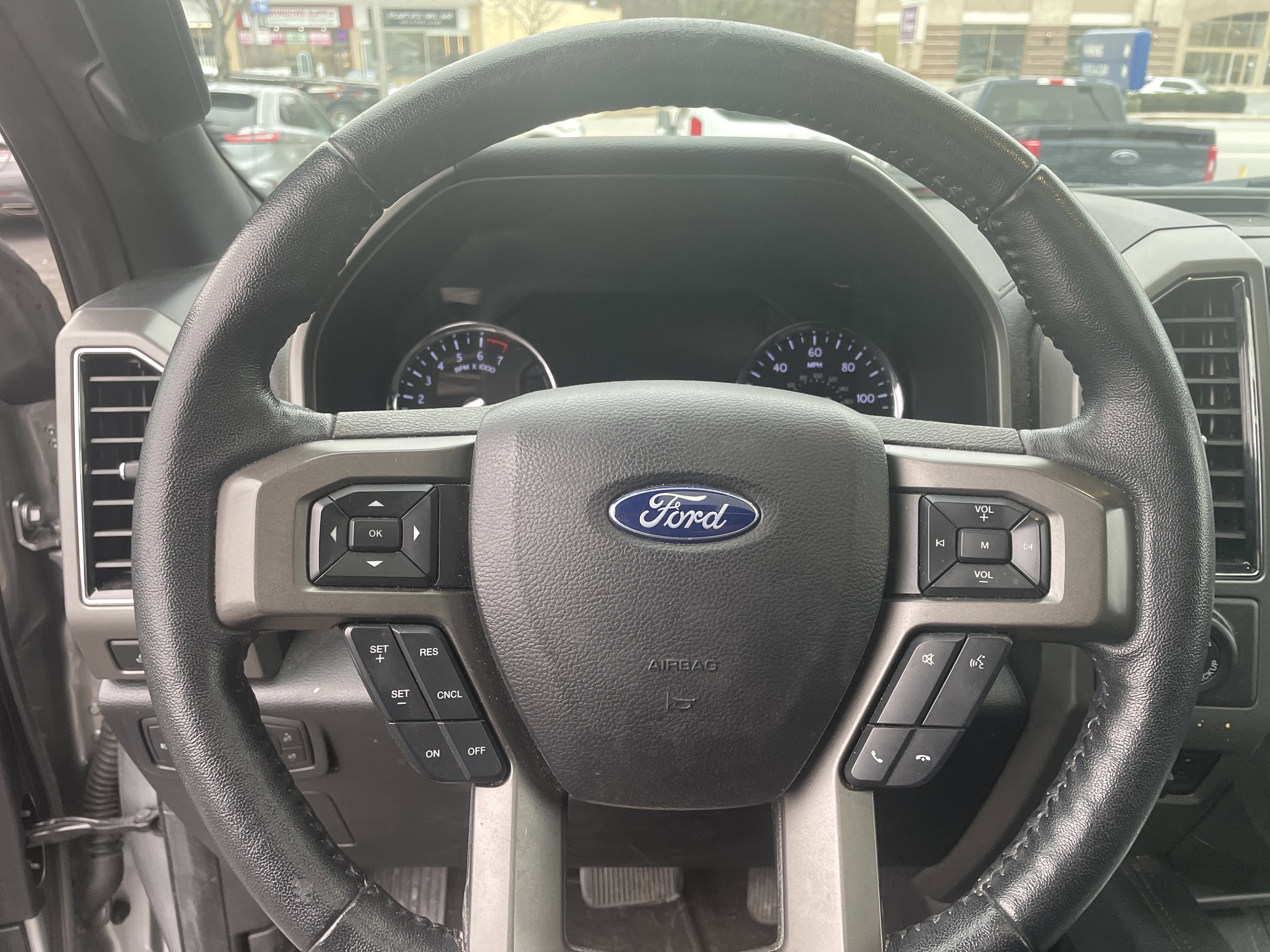 Used 2020 Ford Expedition Max XLT w/ Equipment Group 202A image 4