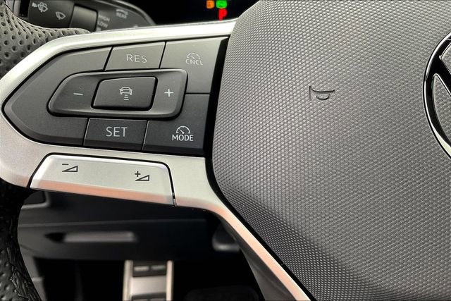 New 2025 Volkswagen Tiguan SE R-Line image 20