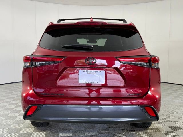 Used 2023 Toyota Highlander Limited FWD image 11