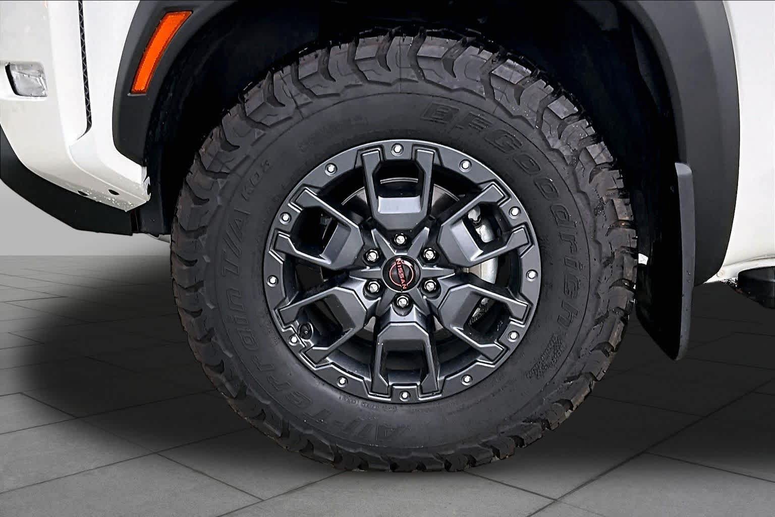 Used 2024 Nissan Frontier PRO-4X w/ Pro Premium Package AWD/4WD image 10