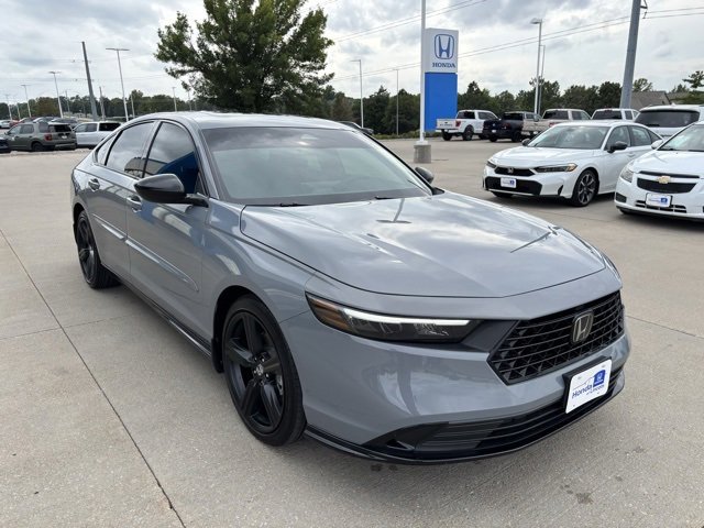 Certified 2025 Honda Accord Sport image 3