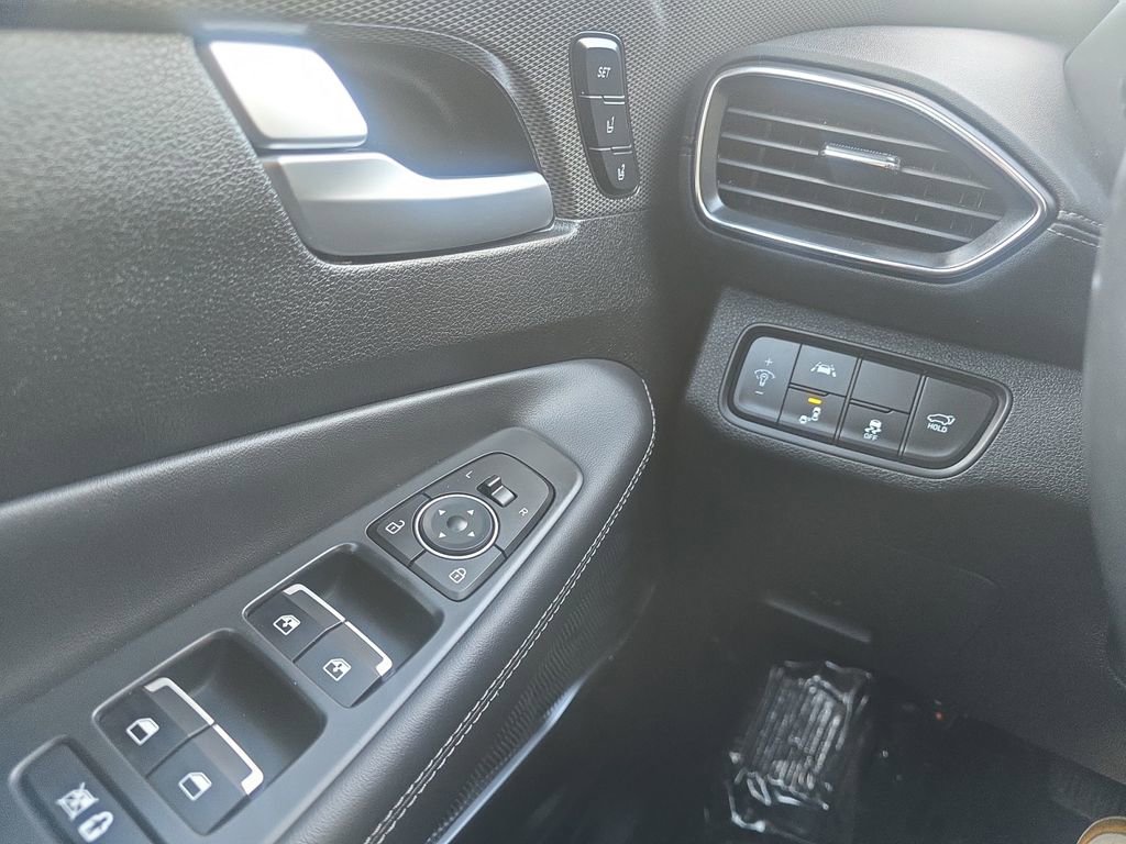 Used 2020 Hyundai Santa Fe Limited image 23