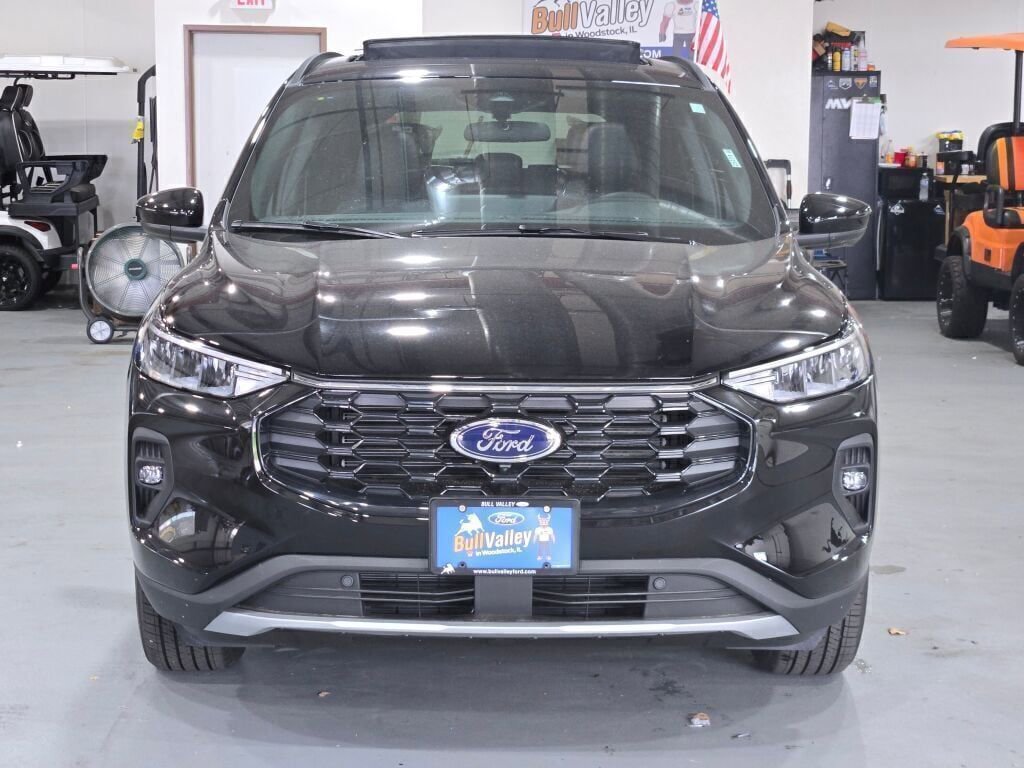 New 2025 Ford Escape ST-Line Elite w/ Tech Pack #2 image 3