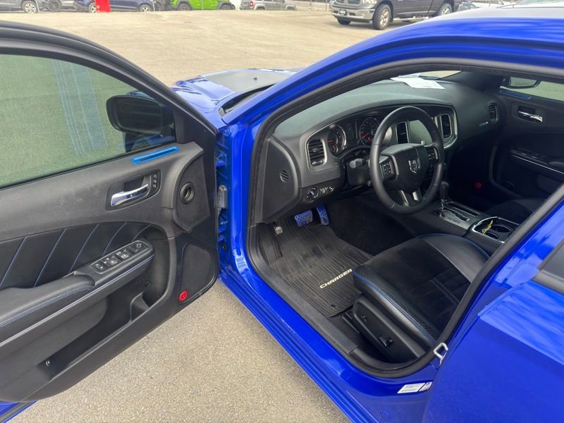 Used 2013 Dodge Charger R/T image 9