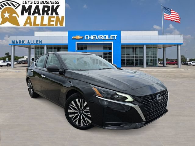 Used 2025 Nissan Altima 2.5 SV