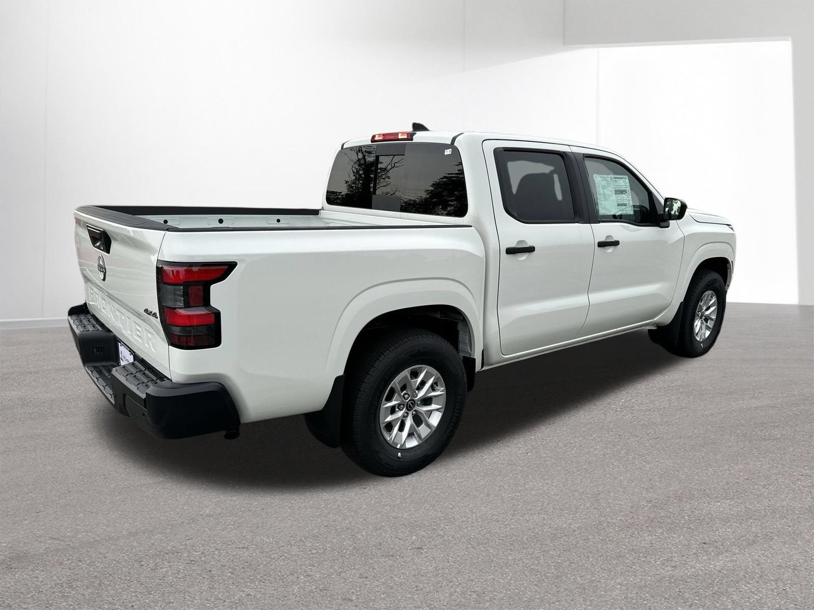 Certified 2025 Nissan Frontier S AWD/4WD image 34
