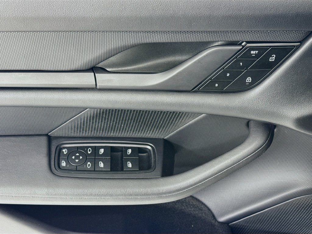Certified 2023 Porsche Taycan RWD image 11