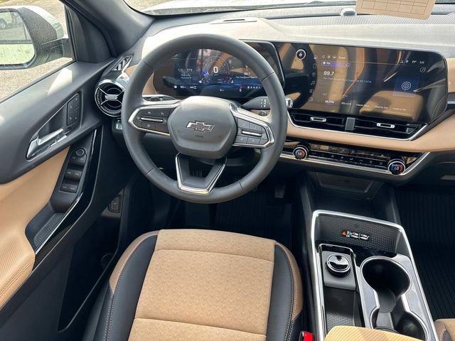 New 2026 Chevrolet Equinox ACTIV w/ Convenience Package III image 18