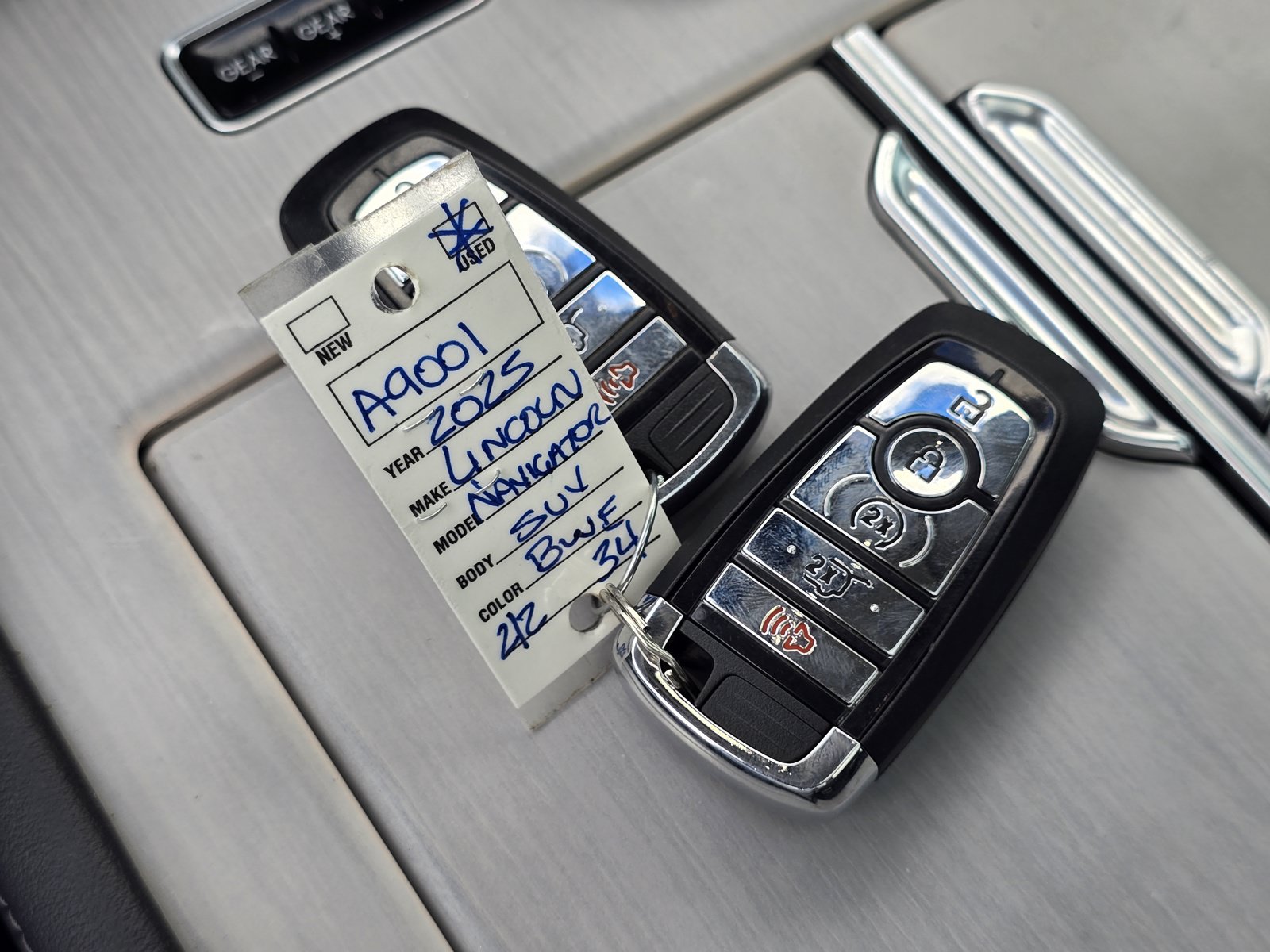 Used 2025 Lincoln Navigator Reserve AWD/4WD image 26