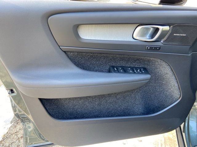New 2026 Volvo XC40 B5 Ultra w/ Climate Package image 12