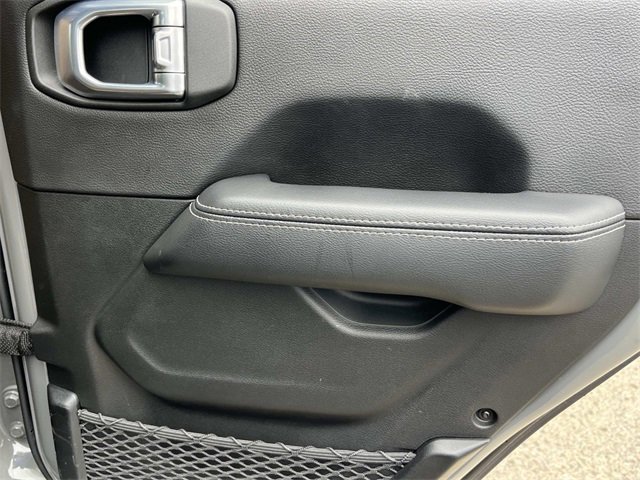 Used 2021 Jeep Gladiator Overland w/ Popular Equipment Package image 21