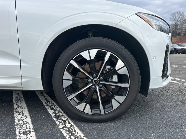 New 2026 Volvo XC60 B5 Plus w/ Protection Package Premier image 11