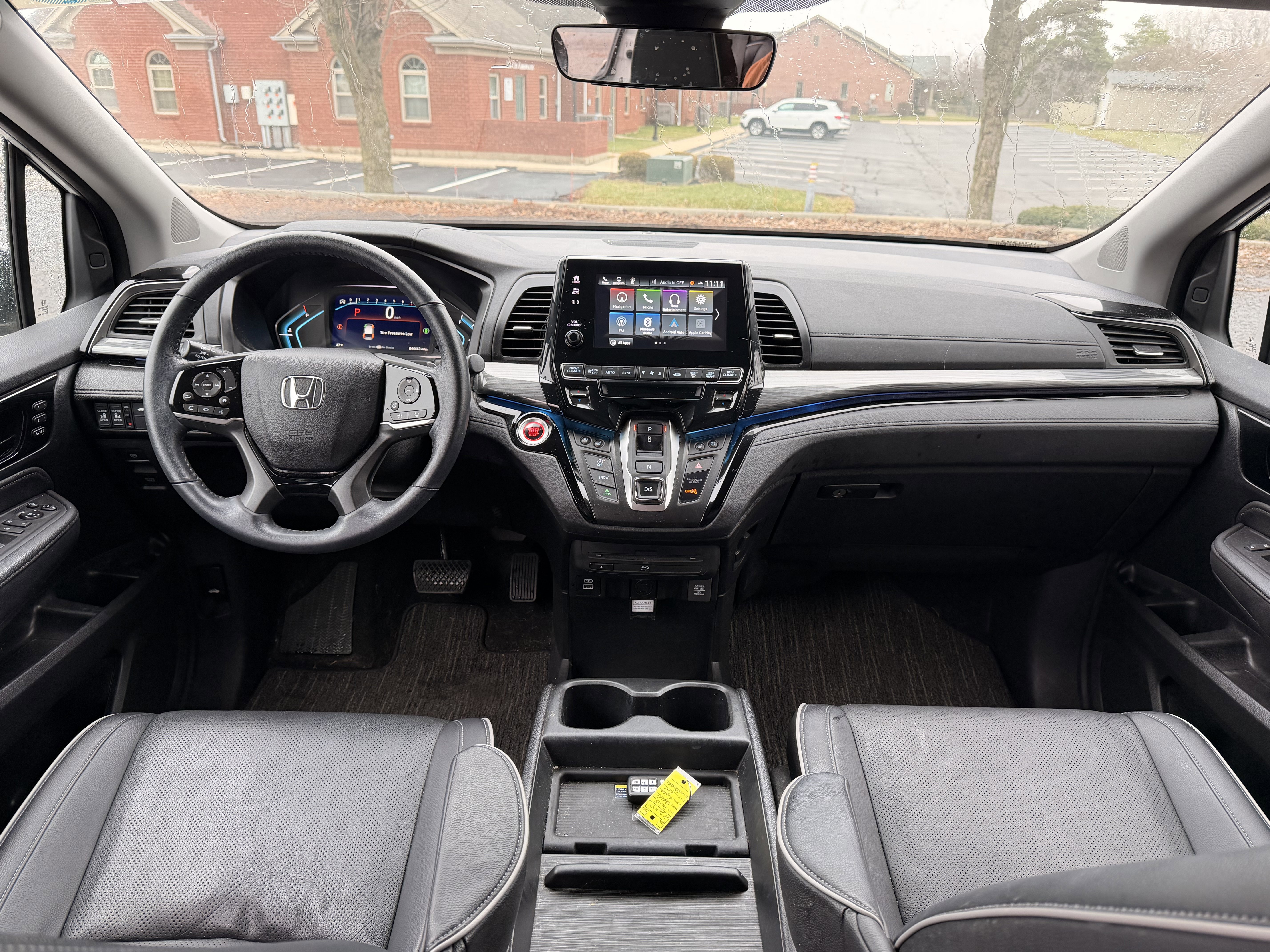 Used 2023 Honda Odyssey Elite image 16