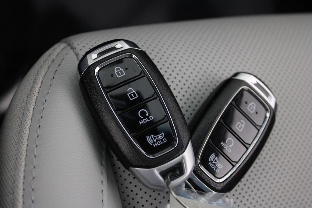 Certified 2023 Hyundai Kona Limited w/ Cargo Package image 32