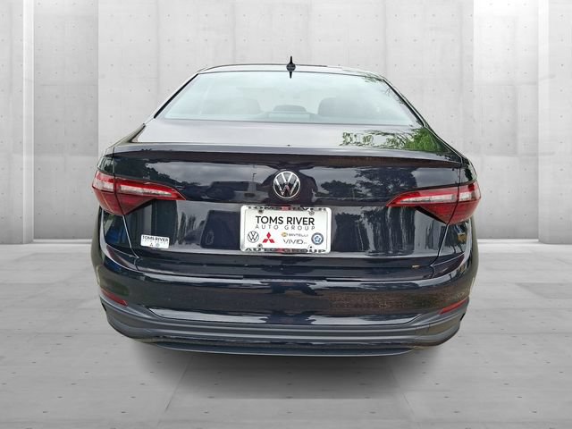 Certified 2024 Volkswagen Jetta Sport FWD image 5