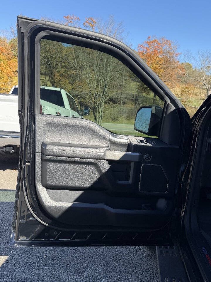 Used 2018 Ford F150 Raptor w/ Equipment Group 802A Luxury AWD/4WD image 29