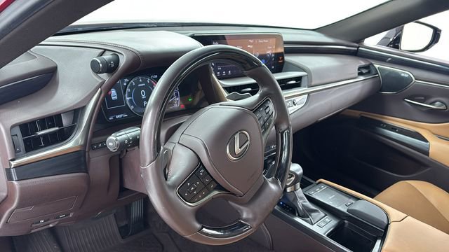 Used 2021 Lexus ES 300h w/ Premium Package image 36