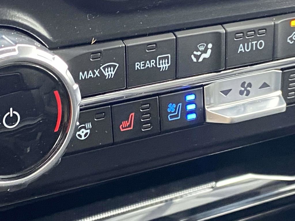 New 2026 Ford F350 Lariat w/ Black Appearance Package image 20