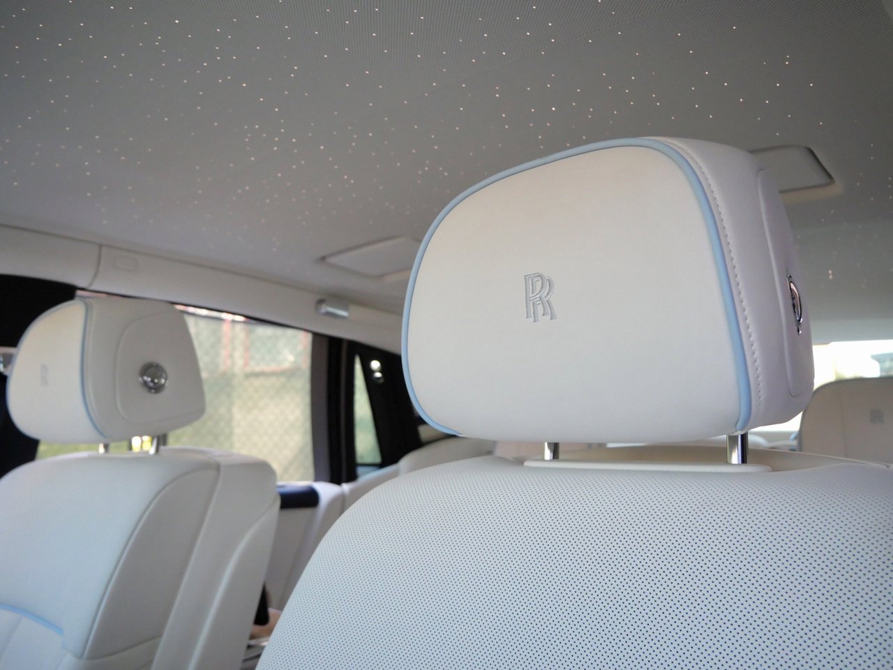 New 2025 Rolls-Royce Phantom Sedan w/ Leather Finishing Pack image 10