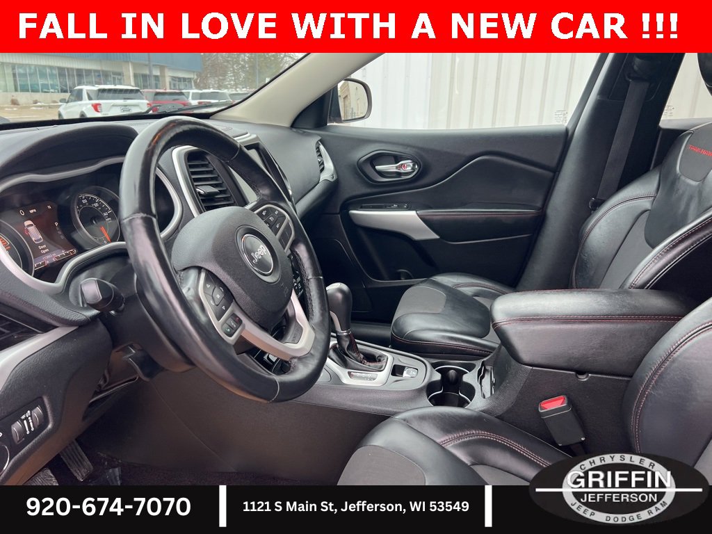 Used 2017 Jeep Cherokee Trailhawk w/ Cold Weather Group image 14