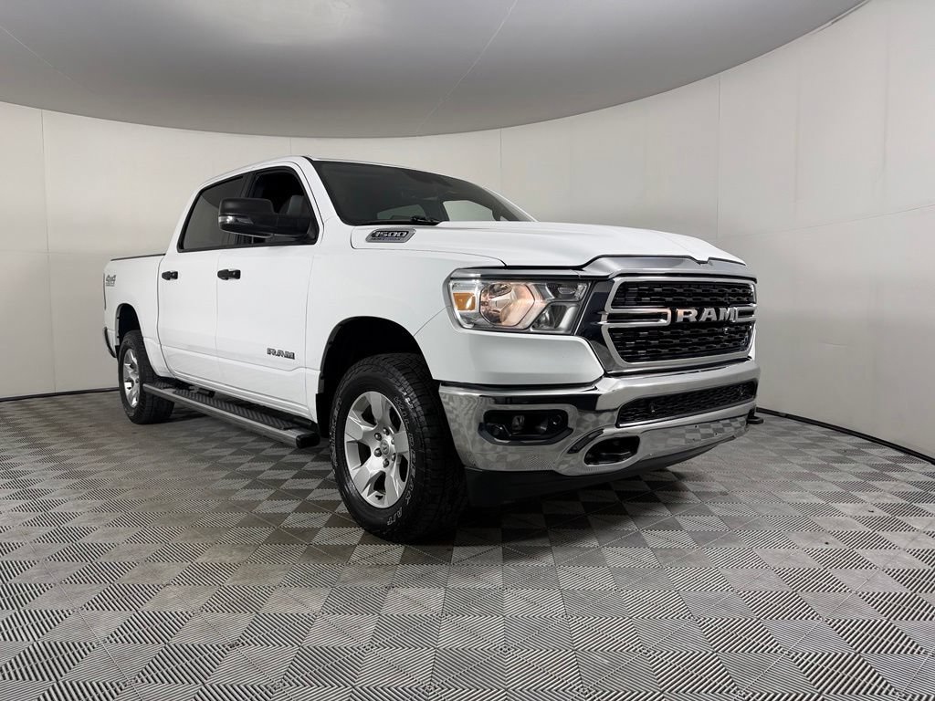 Certified 2024 RAM 1500 Big Horn AWD/4WD image 3