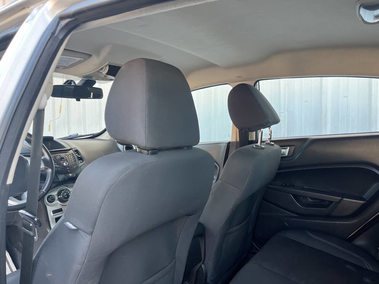 Used 2015 Ford Fiesta SE image 13