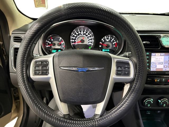 Used 2014 Chrysler 200 Limited image 15
