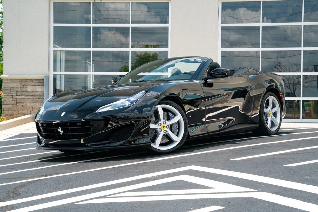 Used 2019 Ferrari Portofino RWD image 2
