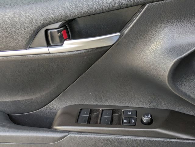 Used 2022 Toyota Camry SE image 24