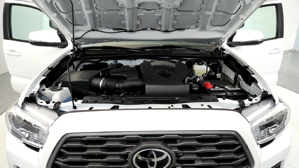 Certified 2022 Toyota Tacoma TRD Off-Road w/ Technology Package AWD/4WD image 14