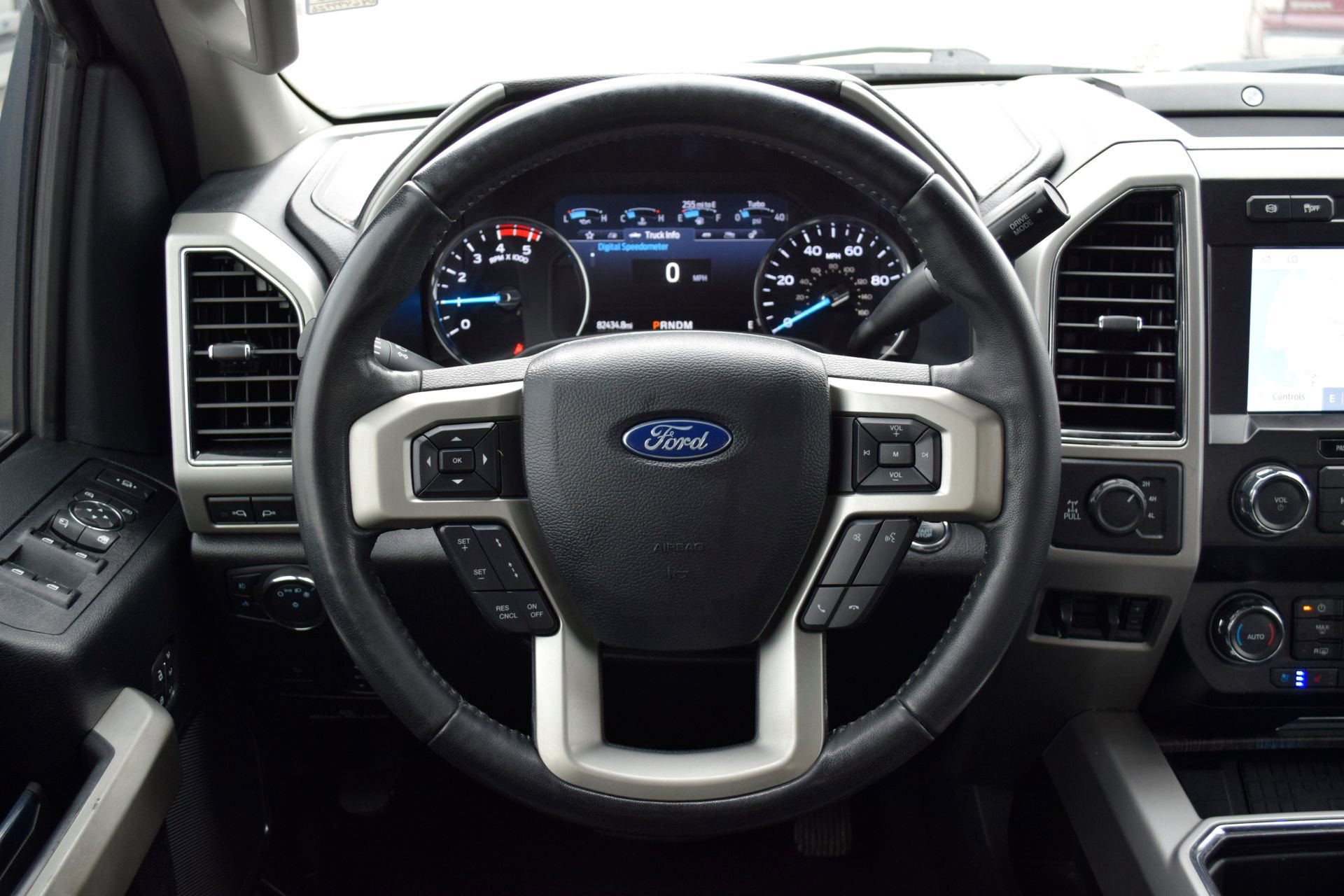 Used 2021 Ford F250 Lariat w/ Lariat Ultimate Package AWD/4WD image 8