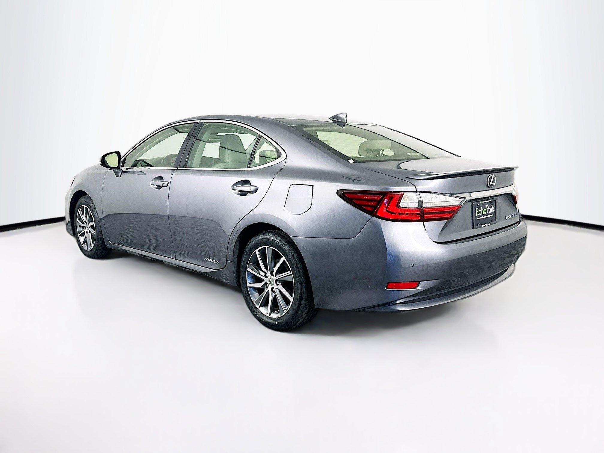 Used 2017 Lexus ES 300h w/ Luxury Package FWD image 5