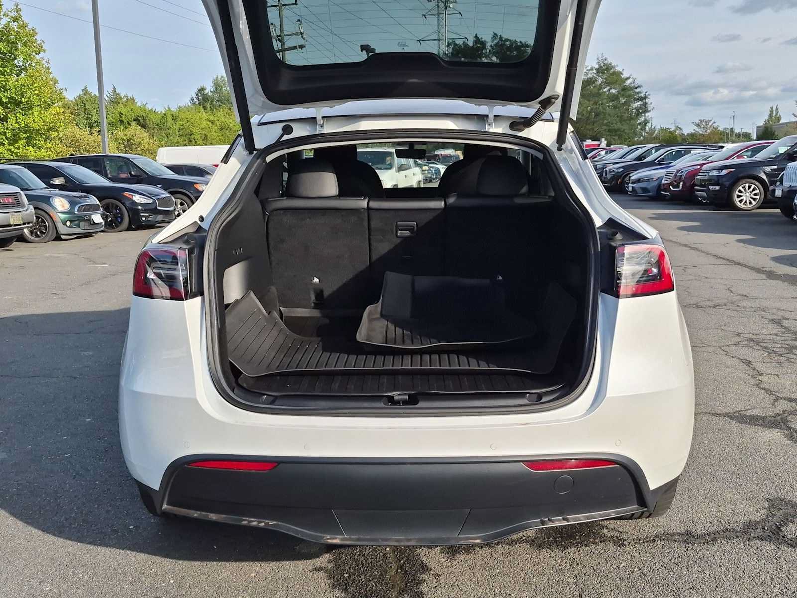 Used 2021 Tesla Model Y Long Range AWD/4WD image 33