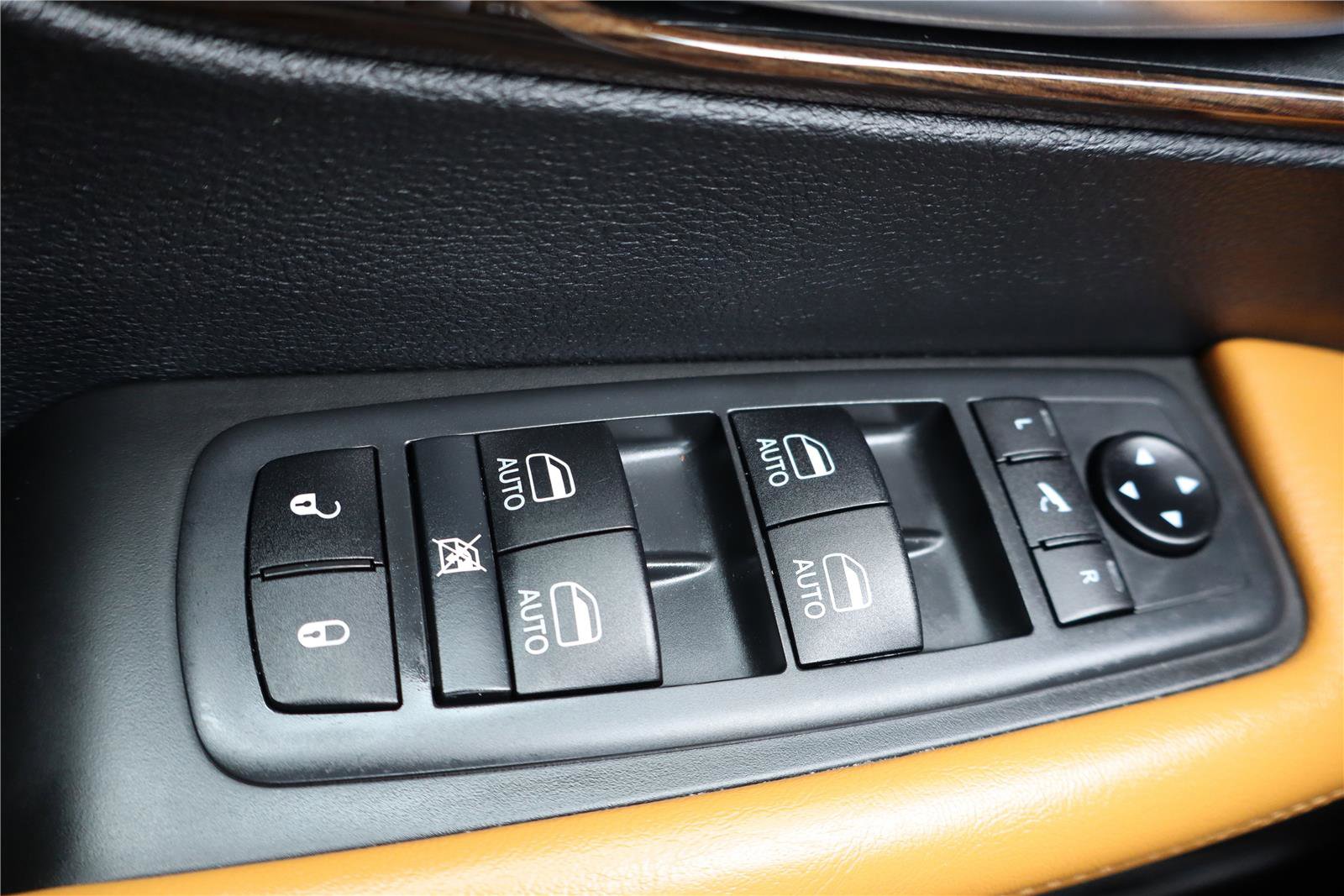 Used 2021 Chrysler Pacifica Pinnacle image 14