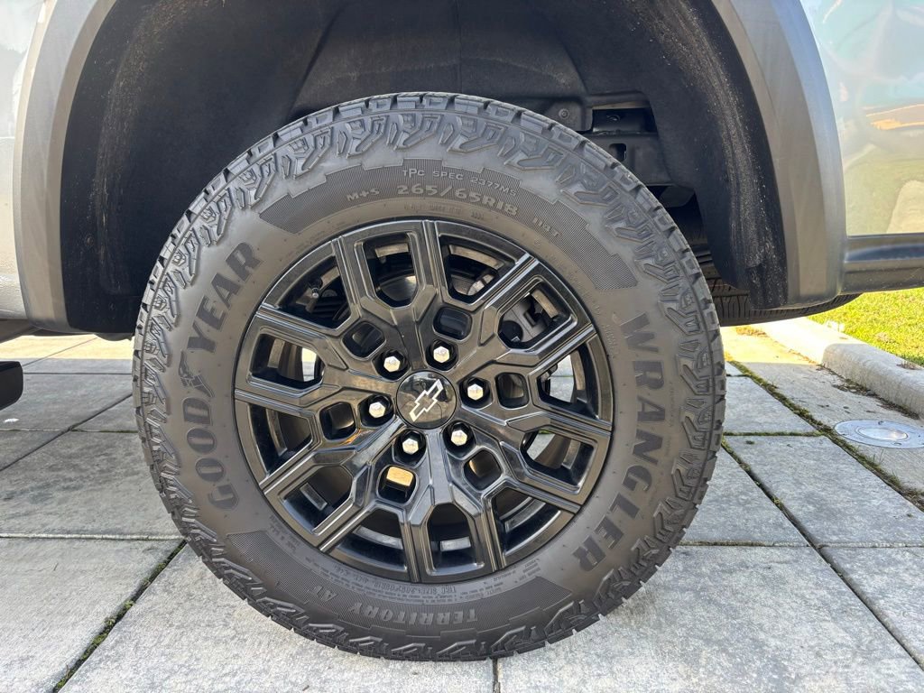 Used 2024 Chevrolet Colorado Trail Boss w/ Technology Package image 6