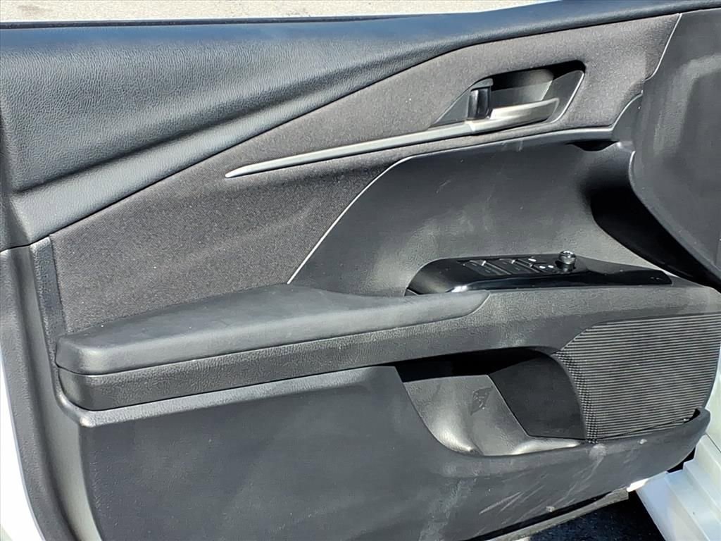 Used 2025 Toyota Camry LE image 13