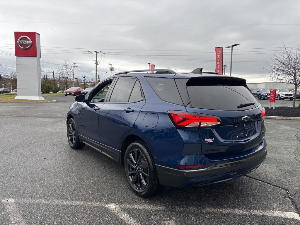 Used 2022 Chevrolet Equinox RS w/ RS Leather Package image 5