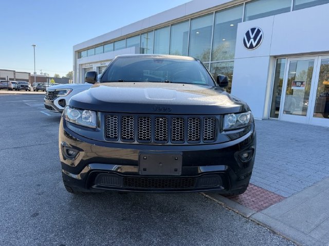 Used 2015 Jeep Grand Cherokee Altitude AWD/4WD image 2