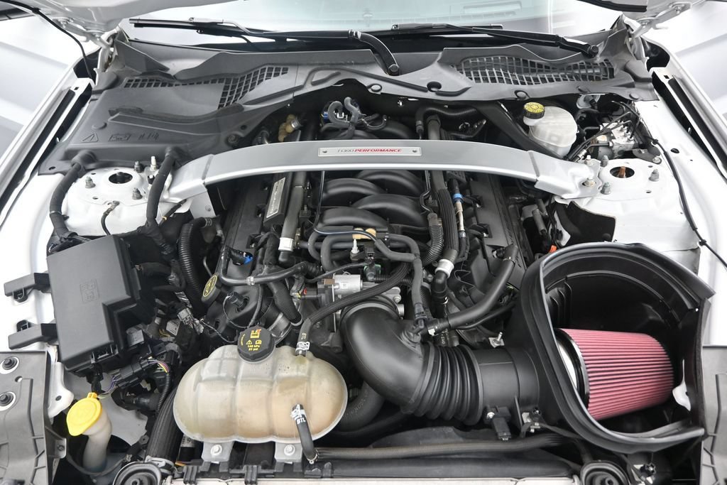 Used 2018 Ford Mustang Shelby GT350 w/ Electronics Package RWD image 17